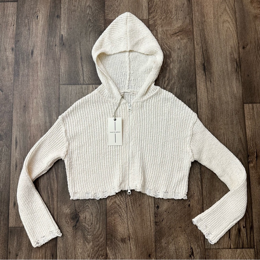 Moon & Madison Cropped Cropped Zipper Hooded Sweater Women’s Size XS Off White